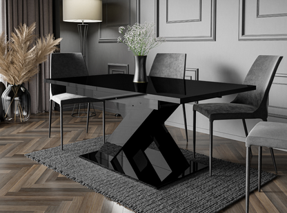 Extendable dinner table in black gloss for kitchen and dining room use.
