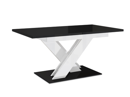 Extendable dinner table in black high gloss for kitchen and dining room.